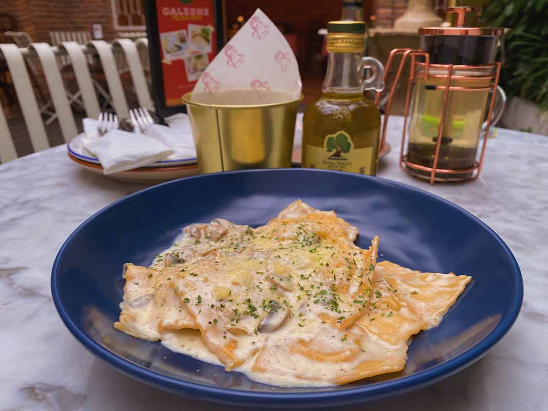 Creamy-nya Crema Funghi Ravioli